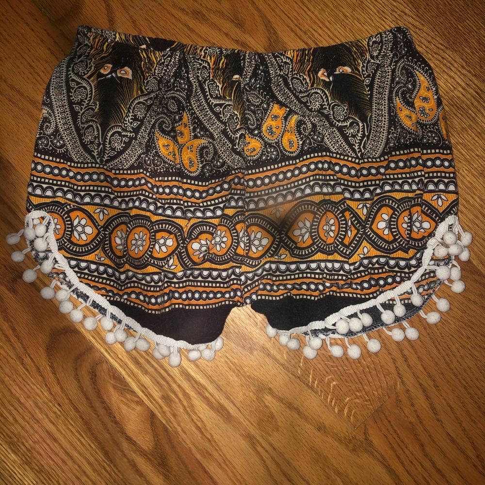patterned shorts with tassel trim